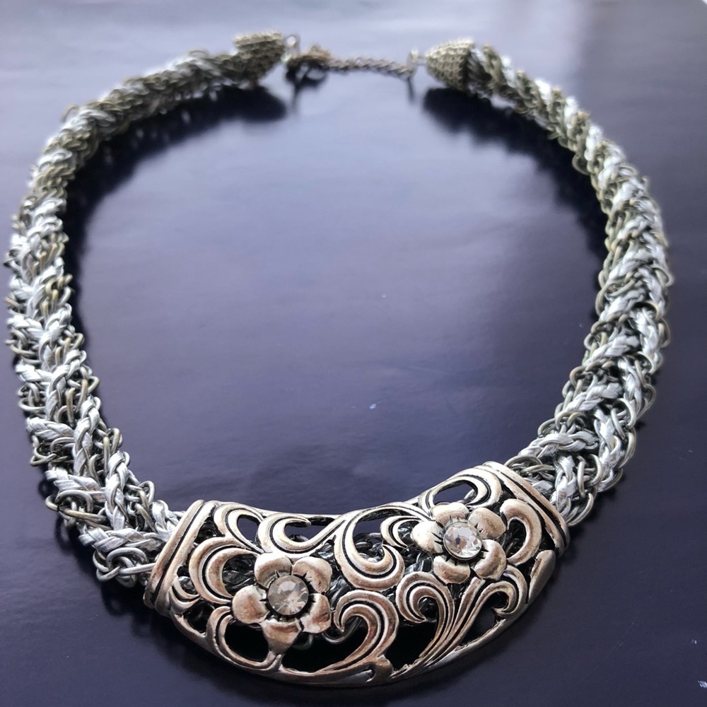 “Silver Springs” Elegant 2 tone Silver Floral Statement Necklace - Picture 3 of 11